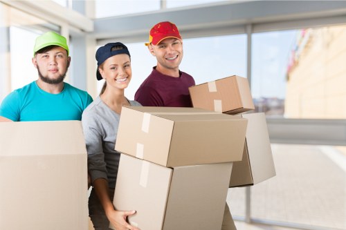 Local removal truck hire service supporting a residential move in Pimlico
