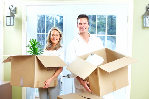 Local moving support for a Pimlico residence with access challenges